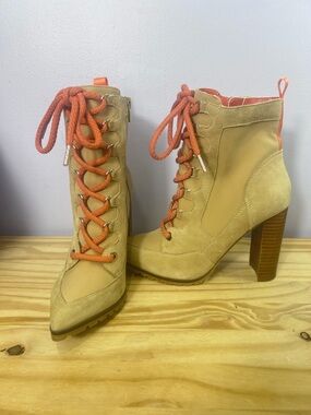 Steve Madden Tan/Orange Leather Heeled Boots Size 7.5M